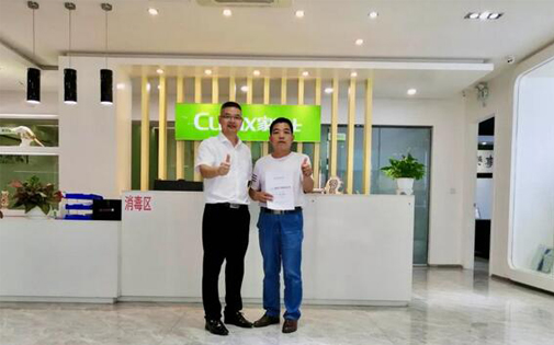 热烈庆祝山东临沂郭总携手5Ｓ净水器共创事业辉煌